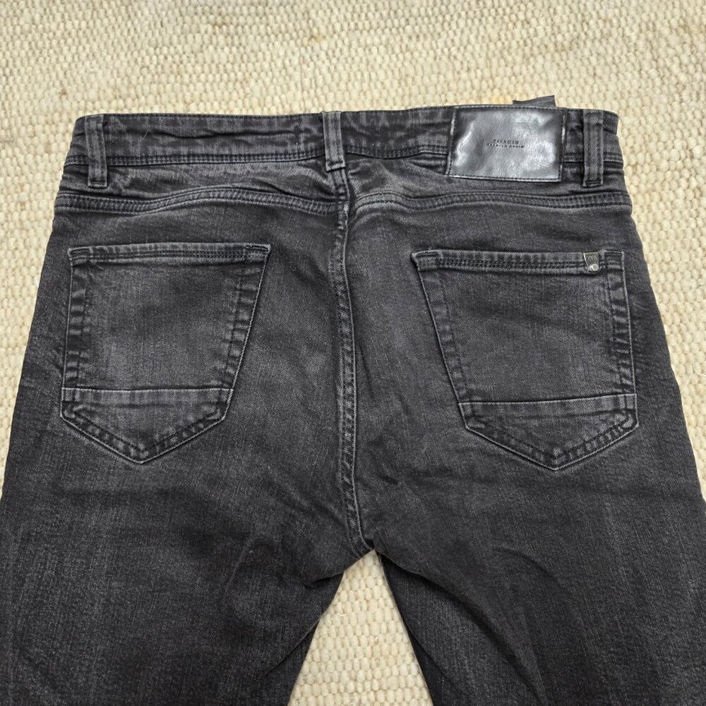 STYLISH BLACK DENIM JEANS BY ZARA 32x26 GREAT CONDITION - Picture 3 of 6